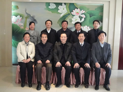 武汉市工商业联合会余元九主席、武汉市侨联秦锋主席等一行莅临我司考察